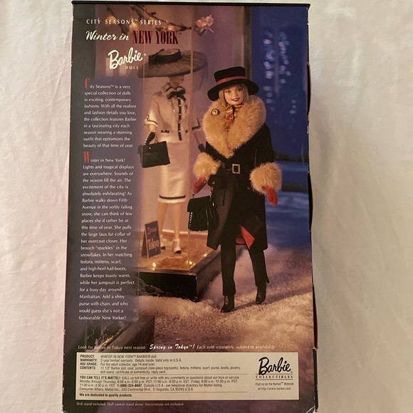 City Seasons 1998 Winter in New York Barbie Doll - Picture 5 of 7